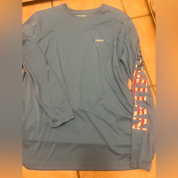 Magellan Outdoors Blue Rash Guard - Picture 1 of 2